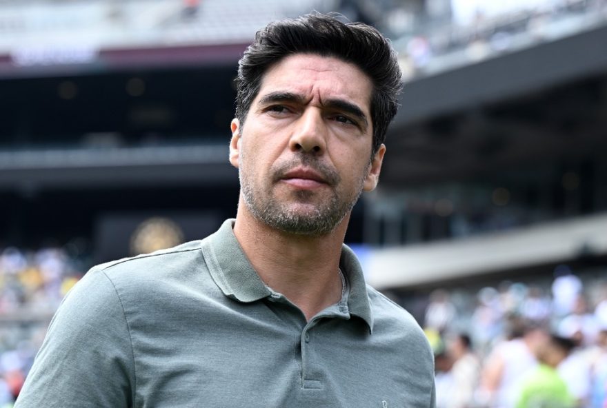 tecnico-abel-ferreira-elogia-desempenho-incrivel-do-palmeiras-contra-o-botafogo-na-copa-do-mundo-de-clubes