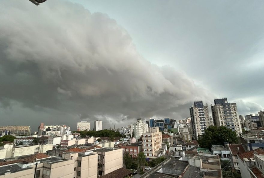 temporais-e-ventos-fortes-castigam-rio-grande-do-sul3A-alertas-do-inmet-indicam-perigo.-esteja-preparado temporais-e-ventos-fortes-castigam-rio-grande-do-sul3A-alertas-do-inmet-indicam-perigo.-esteja-preparado