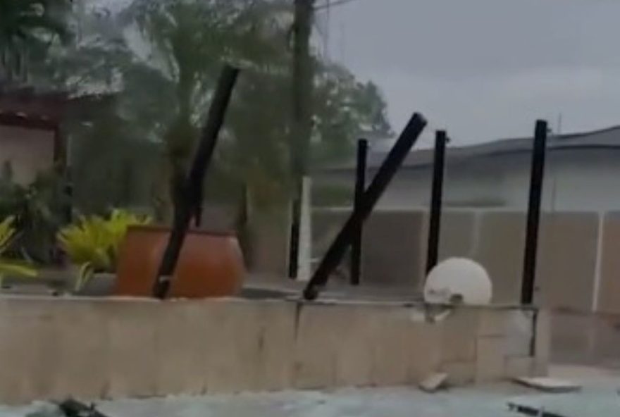 temporal-afeta-imperatriz2C-causando-estragos-em-diversos-bairros