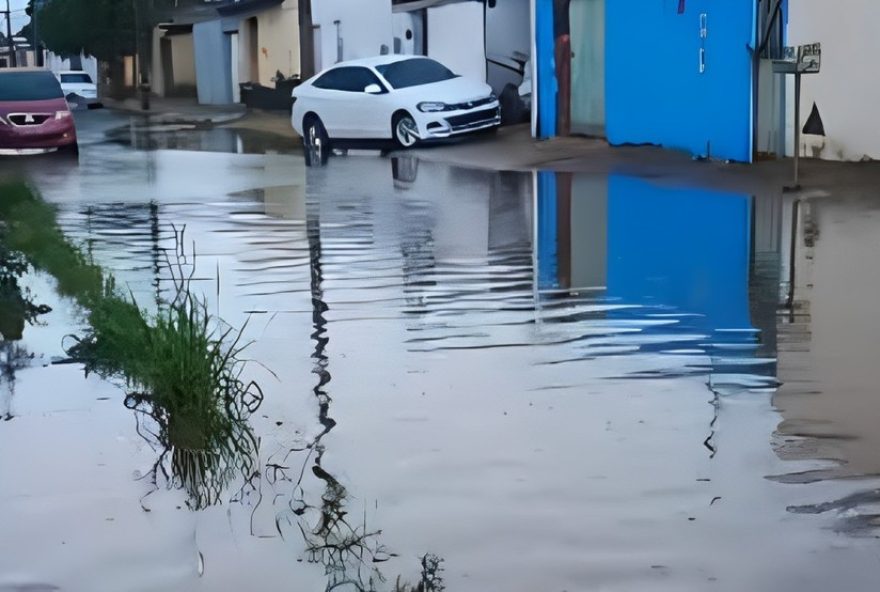 temporal-alaga-bairro-morumbi-em-uberlandia3A-rua-vira-rio-em-chuva-intensa-diario-do-estado