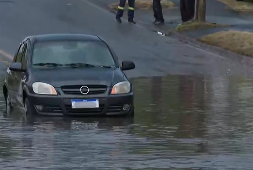 temporal-causa-estragos-e-alagamentos-no-parana3B-veja-locais-atingidos
