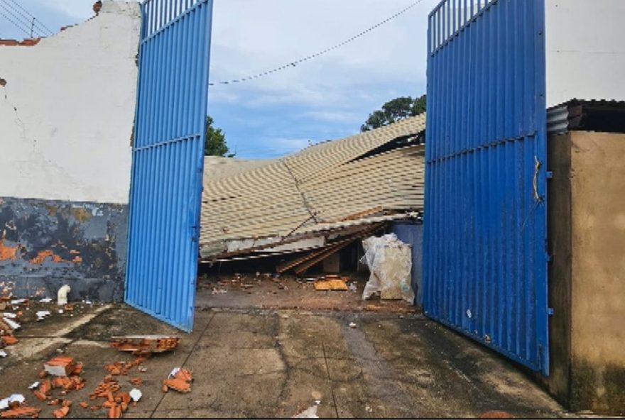 temporal-em-catalao-arranca-telhados-e-deixa-marceneiro-ferido3A-rajadas-de-vento-a-90-km2Fh