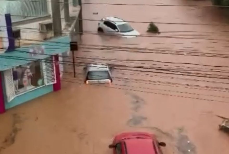 temporal-em-nova-serrana3A-imagens-e-impactos-da-calamidade-na-regiao.-equipes-de-resgate-atuam-para-minimizar-danos-e-garantir-seguranca