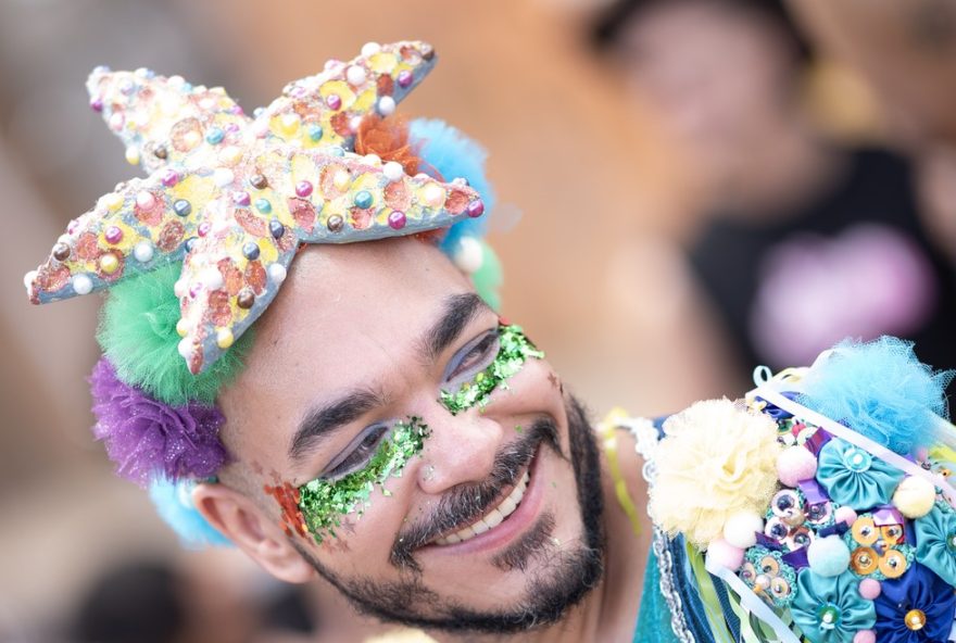 tendencias-para-o-carnaval-de-bh-20263A-clara-novais-revela-dicas-de-personalizacao-e-criatividade-para-folioes tendencias-para-o-carnaval-de-bh-20263A-clara-novais-revela-dicas-de-personalizacao-e-criatividade-para-folioes