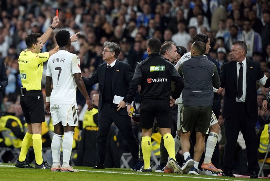 tensao-no-vestiario-do-real-madrid-apos-expulsoes3A-jogadores-divergem-sobre-culpabilidade-do-arbitro