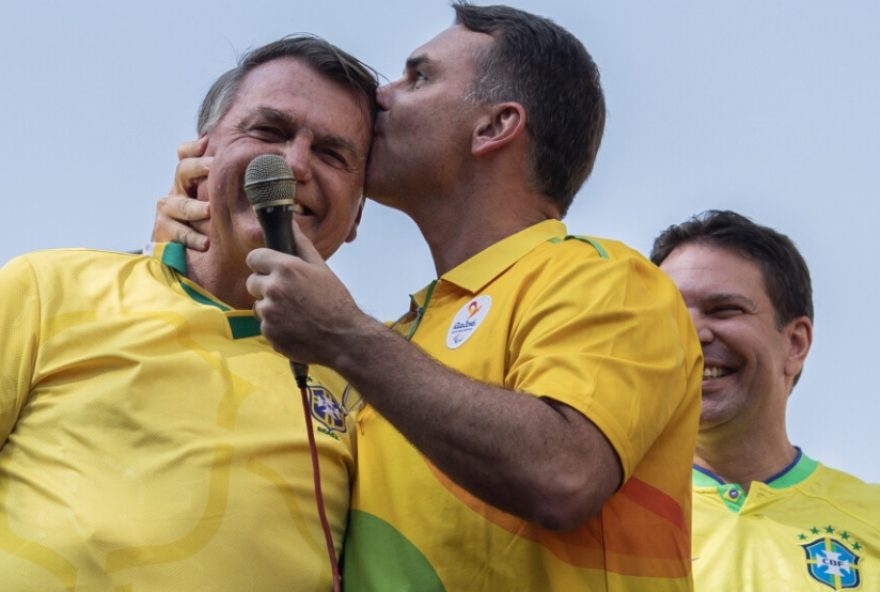 tensoes-no-bolsonarismo-apos-carta-de-bolsonaro-sobre-candidatura-de-flavio tensoes-no-bolsonarismo-apos-carta-de-bolsonaro-sobre-candidatura-de-flavio
