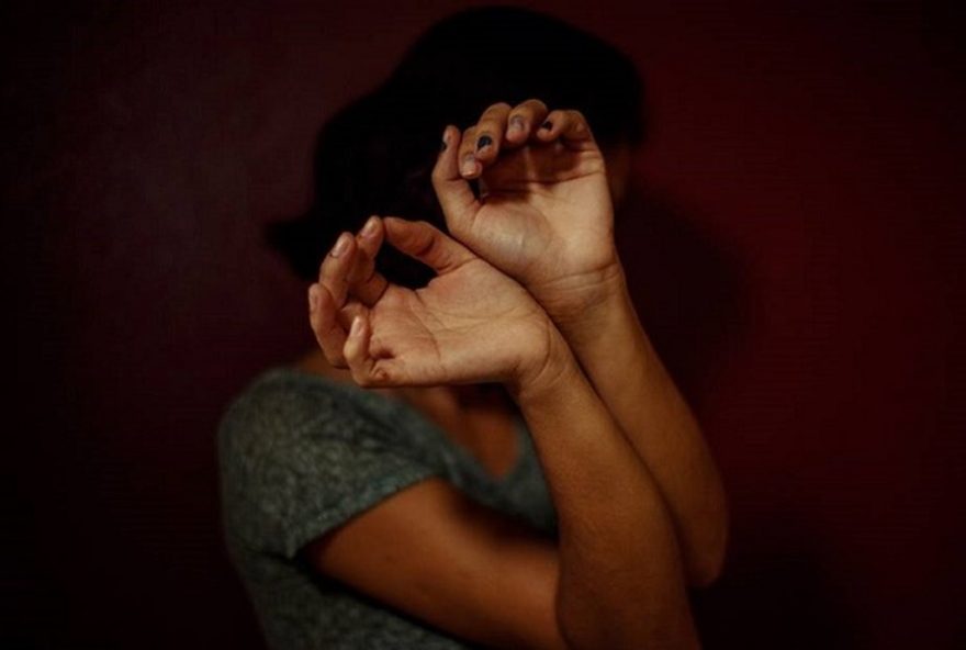 tentativa-de-feminicidio-no-gama3A-mulher-se-esconde-e-chama-a-policia