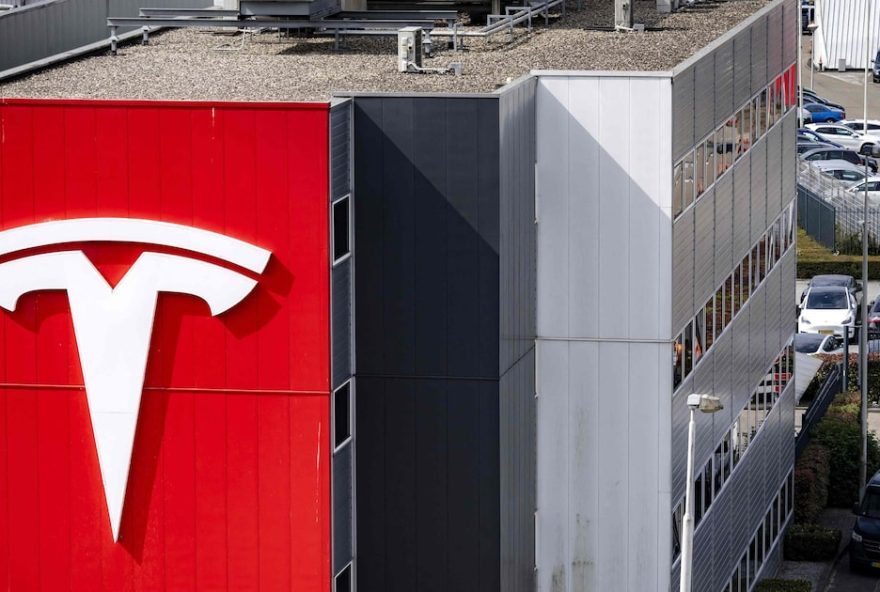 tesla3A-por-que-perdeu-a-lideranca-mundial-dos-eletricos-em-20253F tesla3A-por-que-perdeu-a-lideranca-mundial-dos-eletricos-em-20253F