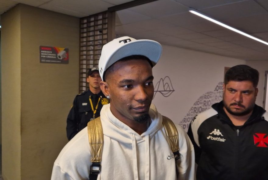 thiago-mendes-e-anunciado-pelo-vasco-e-promete-ser-reforco-de-peso-para-a-temporada-2027