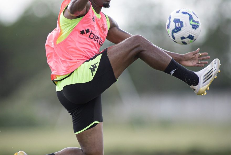 thiago-mendes3A-lesoes-e-adaptacao-dificultam-desempenho-no-vasco