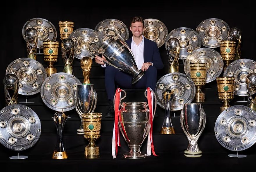 thomas-muller-deixa-bayern-de-munique3A-despedida-de-um-icone-apos-17-temporadas-e-33-titulos.-o-legado-de-um-verdadeiro-lider