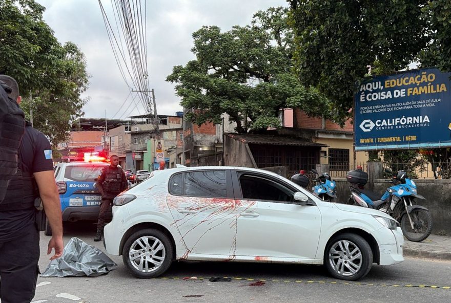 tiroteio-deixa-dois-mortos-e-tres-criancas-feridas-na-zona-oeste-do-rio tiroteio-deixa-dois-mortos-e-tres-criancas-feridas-na-zona-oeste-do-rio