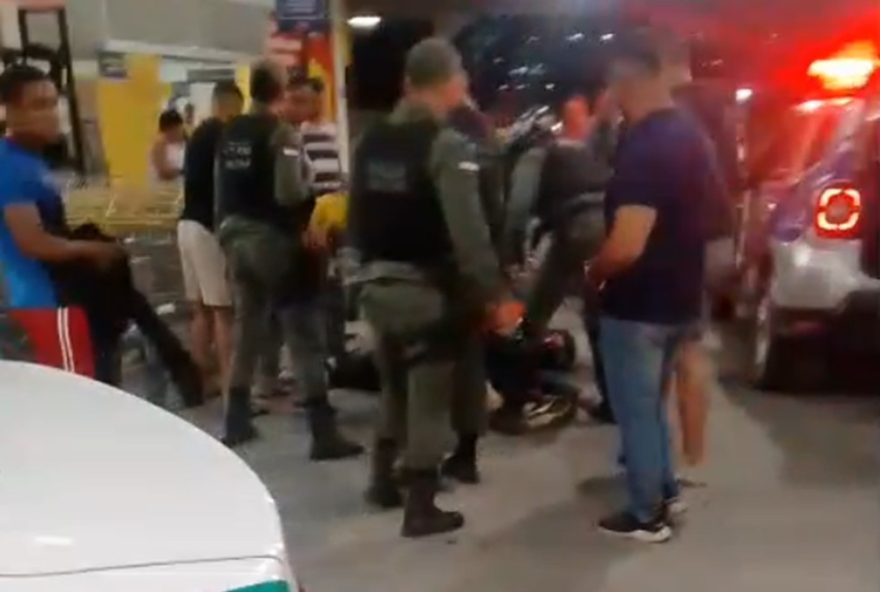 tiroteio-em-supermercado-deixa-um-morto-e-uma-ferida-em-sao-lourenco-da-mata3A-video-mostra-momento-do-crime