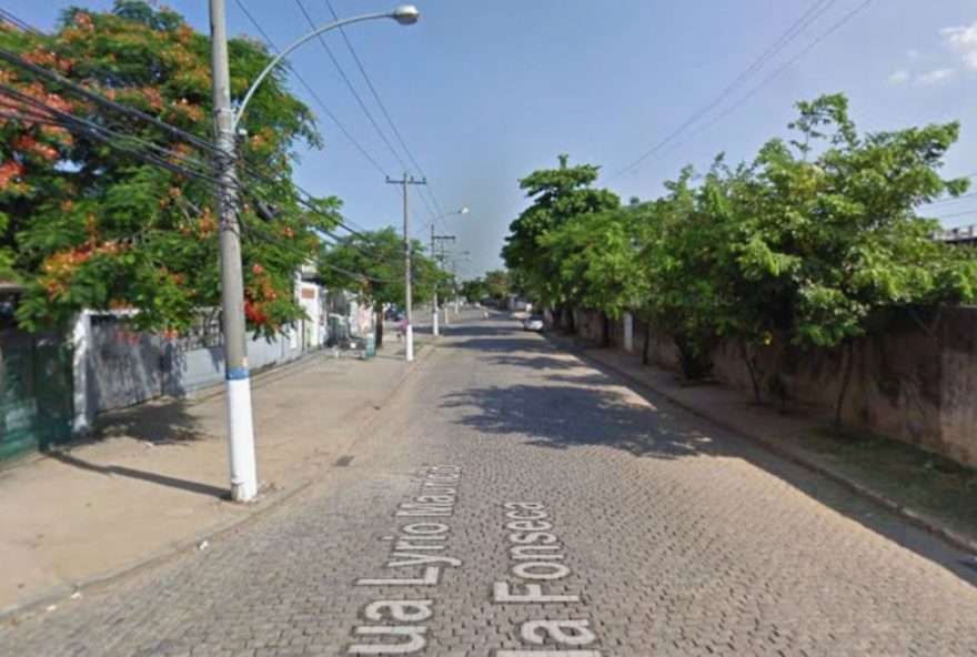 tiroteio-no-rio-de-janeiro3A-mulher-e-atingida-dentro-de-onibus-e-gera-revolta-na-comunidade tiroteio-no-rio-de-janeiro3A-mulher-e-atingida-dentro-de-onibus-e-gera-revolta-na-comunidade