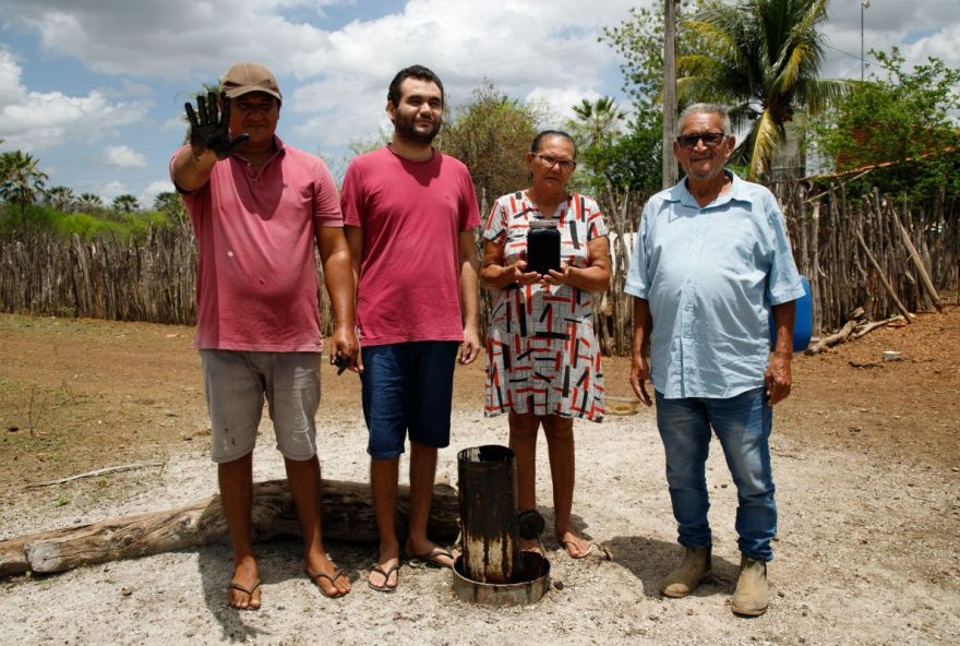 titulo-seo3A-anp-investiga-substancia-misteriosa-encontrada-em-sitio-no-ce0A0Atitulo-sugerido3A-misterio-no-sitio-cearense3A-anp-investiga-substancia-encontrada-por-agricultor titulo-seo3A-anp-investiga-substancia-misteriosa-encontrada-em-sitio-no-ce0A0Atitulo-sugerido3A-misterio-no-sitio-cearense3A-anp-investiga-substancia-encontrada-por-agricultor