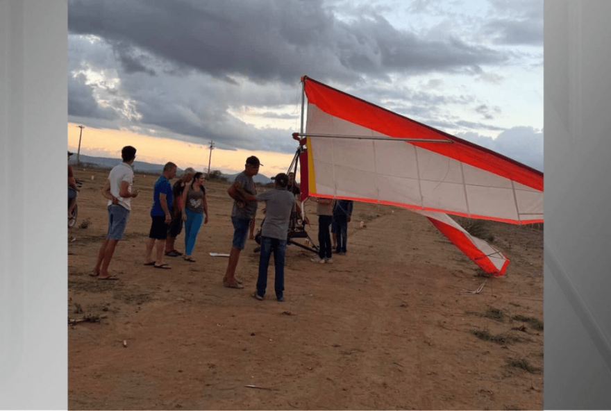 titulo3A-22ultraleve-colide-em-rede-eletrica-e-deixa-cidade-do-agreste-de-pernambuco-sem-energia220A titulo3A-22ultraleve-colide-em-rede-eletrica-e-deixa-cidade-do-agreste-de-pernambuco-sem-energia220A