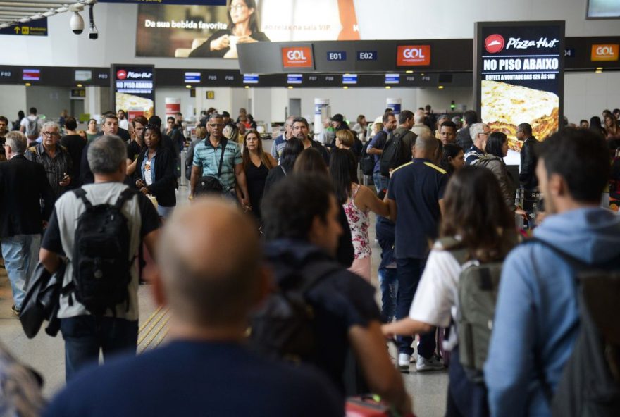 Passageiros poderão deixar de pagar bagagens de até 23 Kg em voos nacionais (Foto: Arquivo/ DE)