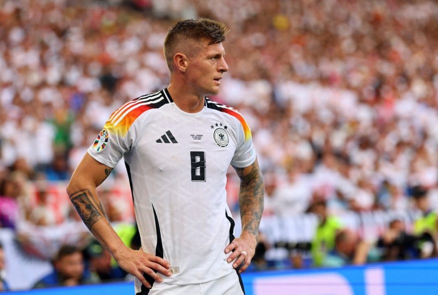 toni-kroos-critica-desempenho-da-selecao-alema-e-destaca-desafios-rumo-a-copa-do-mundo