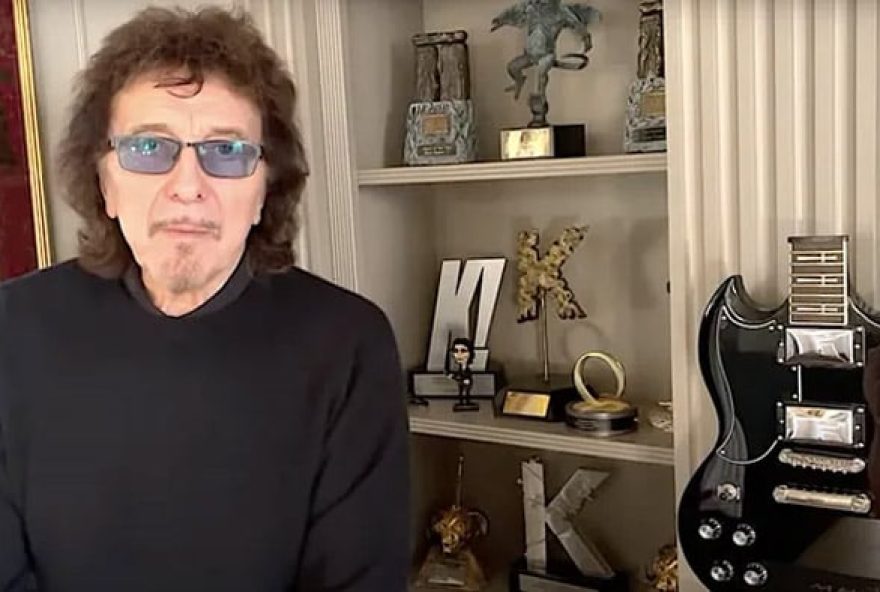 tony-iommi-revela-tentativas-de-se-comunicar-com-ozzy-osbourne-apos-sua-morte