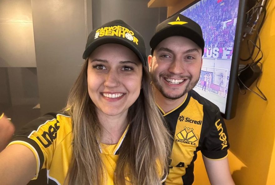 torcedor-do-criciuma-ganha-viagem-surpresa-para-jogo-decisivo-pela-serie-b torcedor-do-criciuma-ganha-viagem-surpresa-para-jogo-decisivo-pela-serie-b