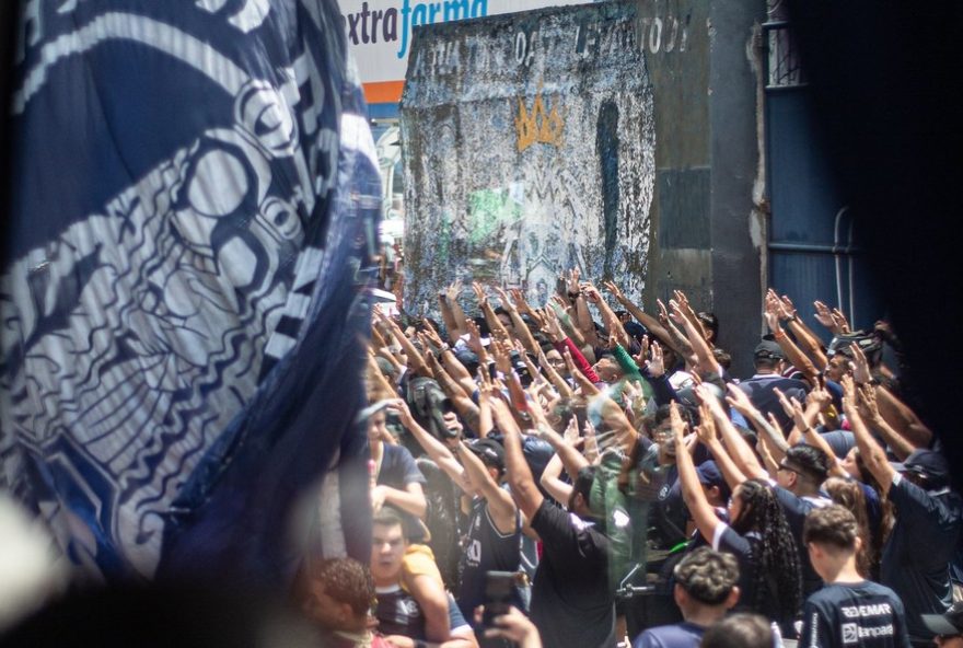 torcedores-se-despedem-do-remo-antes-de-confrontos-decisivos-fora-de-belem torcedores-se-despedem-do-remo-antes-de-confrontos-decisivos-fora-de-belem