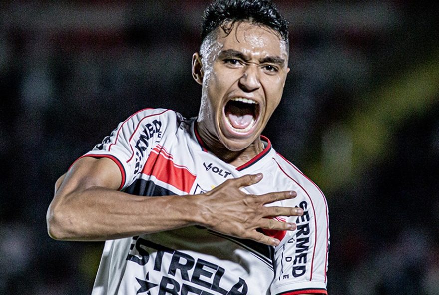 torcida-do-botafogo-sp-une-oracoes-por-recuperacao-de-pedro-severino3A-momento-de-acreditar