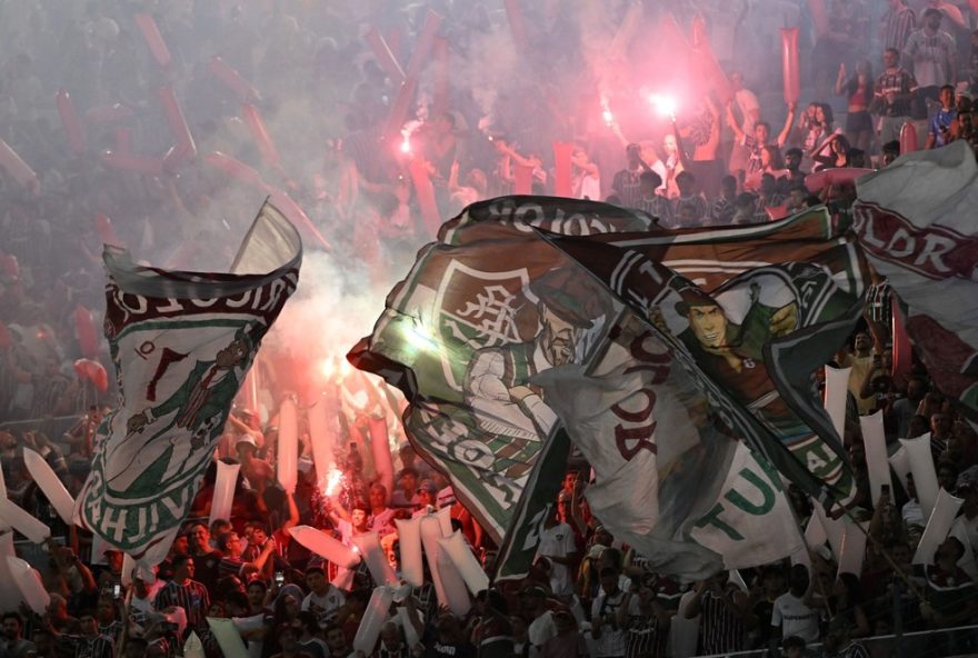 torcida-do-fluminense-se-prepara-com-bandeirao-gigante-para-semifinal-da-copa-do-brasil3A-ingressos-esgotados torcida-do-fluminense-se-prepara-com-bandeirao-gigante-para-semifinal-da-copa-do-brasil3A-ingressos-esgotados