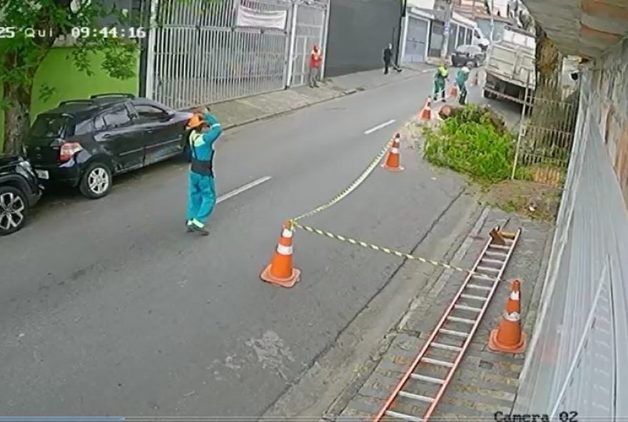 trabalhador-morre-em-acidente-durante-poda-de-arvores-em-sao-bernardo3A-empresa-emite-nota-de-pesar-e-investigacoes-estao-em-andamento
