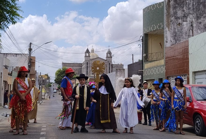 tradicao-da-lapinha-no-cariri3A-encenacoes-e-musicas-tradicionais-no-natal-e-dia-de-reis-grupos-preservam-cultura-com-criancas-e-jovens tradicao-da-lapinha-no-cariri3A-encenacoes-e-musicas-tradicionais-no-natal-e-dia-de-reis-grupos-preservam-cultura-com-criancas-e-jovens