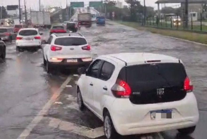 trafego-afetado-pelas-chuvas-em-sc3A-veja-rodovias-bloqueadas