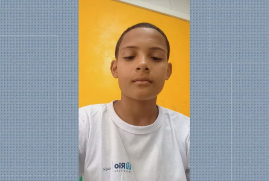 tragedia-em-onibus-no-rio-de-janeiro3A-adolescente-morre-apos-porta-se-abrir-durante-trajeto tragedia-em-onibus-no-rio-de-janeiro3A-adolescente-morre-apos-porta-se-abrir-durante-trajeto