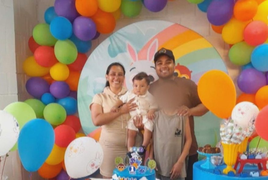 tragedia-em-santa-maria3A-casal-e-filho-morrem-em-incendio-devastador tragedia-em-santa-maria3A-casal-e-filho-morrem-em-incendio-devastador