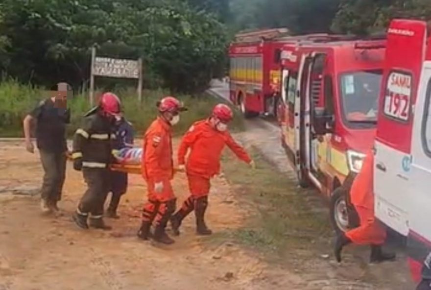 tragedia-na-br-1743A-familia-e-vitima-fatal-em-acidente-em-presidente-figueiredo2C-am tragedia-na-br-1743A-familia-e-vitima-fatal-em-acidente-em-presidente-figueiredo2C-am