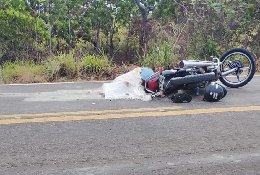 tragedia-na-br-1743A-pedestre-morre-e-motociclista-fica-gravemente-ferido-em-acidente tragedia-na-br-1743A-pedestre-morre-e-motociclista-fica-gravemente-ferido-em-acidente