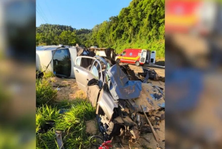 tragedia-na-br-2823A-acidente-fatal-deixa-dois-mortos-e-varios-feridos-em-xaxim2C-sc tragedia-na-br-2823A-acidente-fatal-deixa-dois-mortos-e-varios-feridos-em-xaxim2C-sc