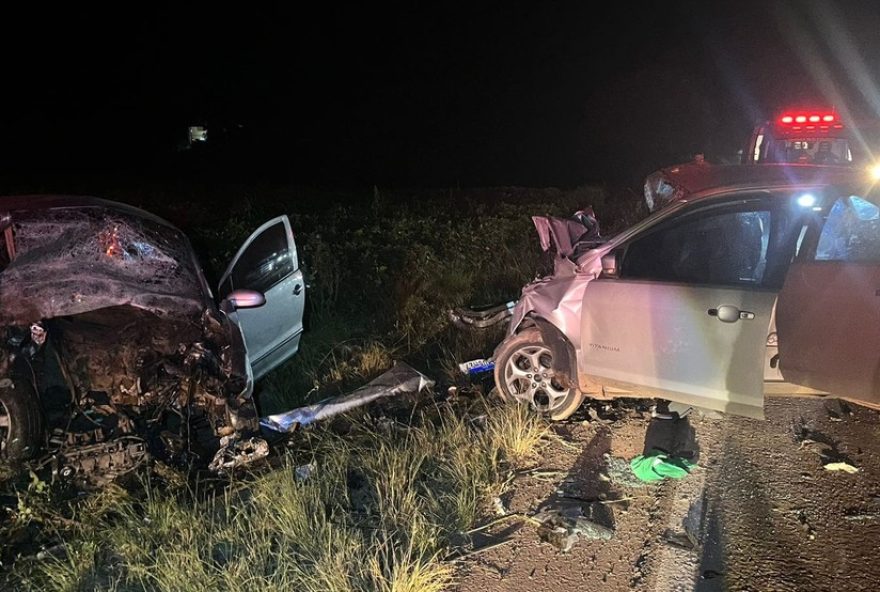 tragedia-na-ers-3243A-colisao-frontal-mata-tres-jovens-argentinos-no-rs tragedia-na-ers-3243A-colisao-frontal-mata-tres-jovens-argentinos-no-rs