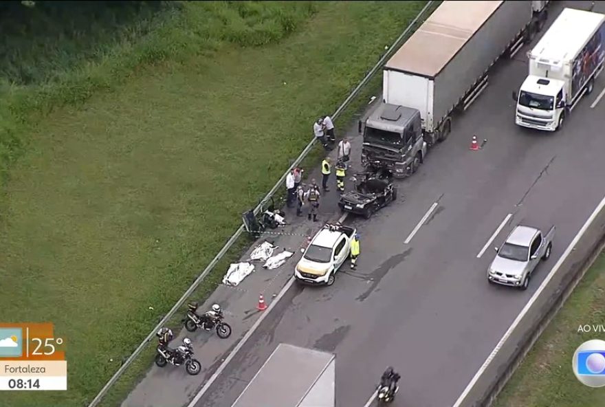 tragedia-na-manha-de-sabado-em-itapecerica-da-serra-deixa-tres-mortos-em-acidente-grave-no-rodoanel3A-autoridades-investigam tragedia-na-manha-de-sabado-em-itapecerica-da-serra-deixa-tres-mortos-em-acidente-grave-no-rodoanel3A-autoridades-investigam