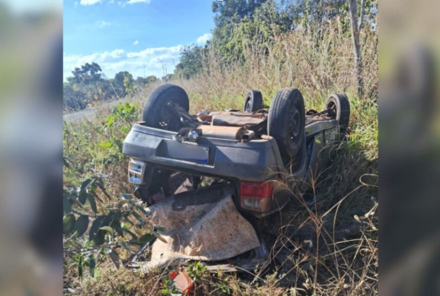 tragedia-na-mg-4133A-motorista-morre-apos-capotar-na-estrada-de-araguari
