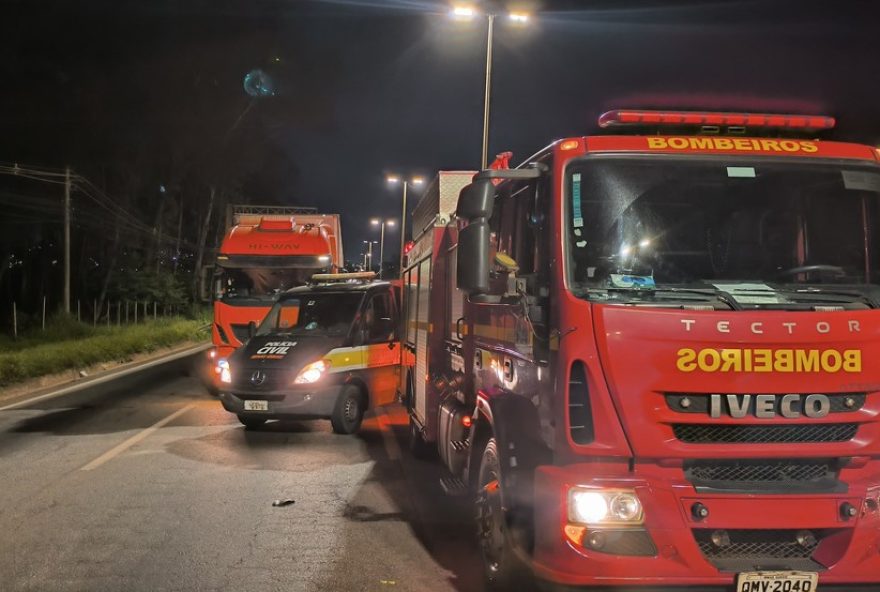 tragedia-no-anel-rodoviario3A-motociclista-morre-em-colisao-com-carreta-bh