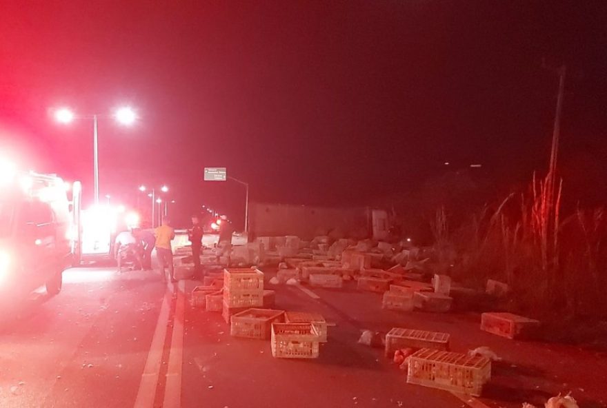 tragedia-no-ceara3A-acidente-deixa-seis-membros-de-uma-familia-mortos-em-colisao-entre-carro-e-caminhao-em-tamboril