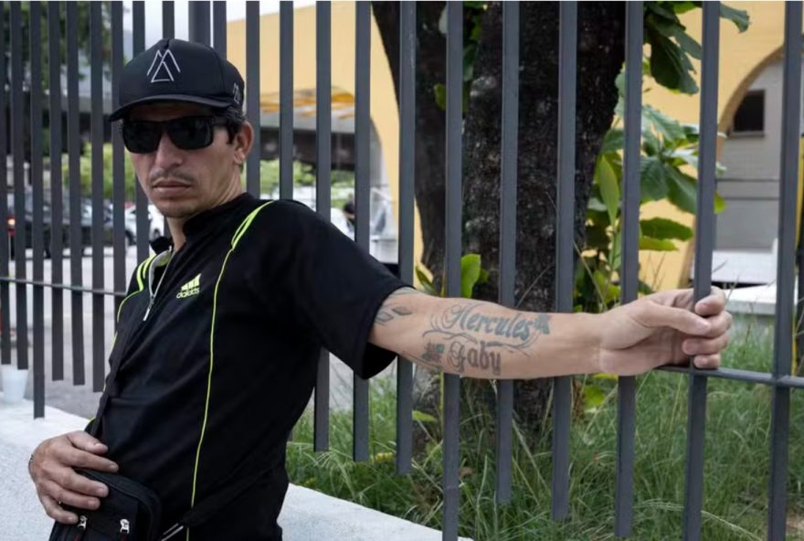 tragedia-no-complexo-do-alemao-pai-relata-dor-e-luta-para-salvar-filho-do-crime tragedia-no-complexo-do-alemao-pai-relata-dor-e-luta-para-salvar-filho-do-crime