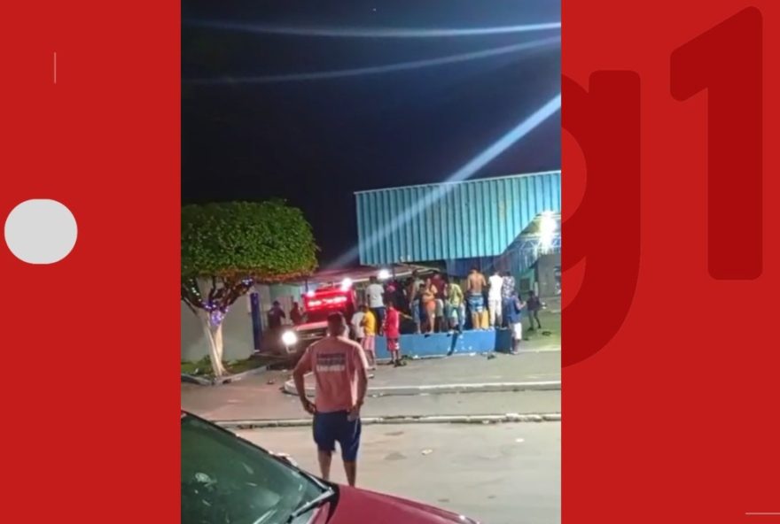 tragedia-no-reveillon3A-ataque-a-tiros-deixa-tres-mortos-em-itambe2C-bahia tragedia-no-reveillon3A-ataque-a-tiros-deixa-tres-mortos-em-itambe2C-bahia