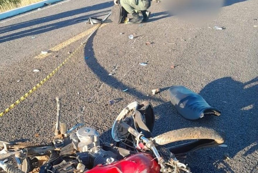 tragedia-no-transito3A-jovens-morrem-em-acidente-de-moto-em-santa-maria-da-boa-vista