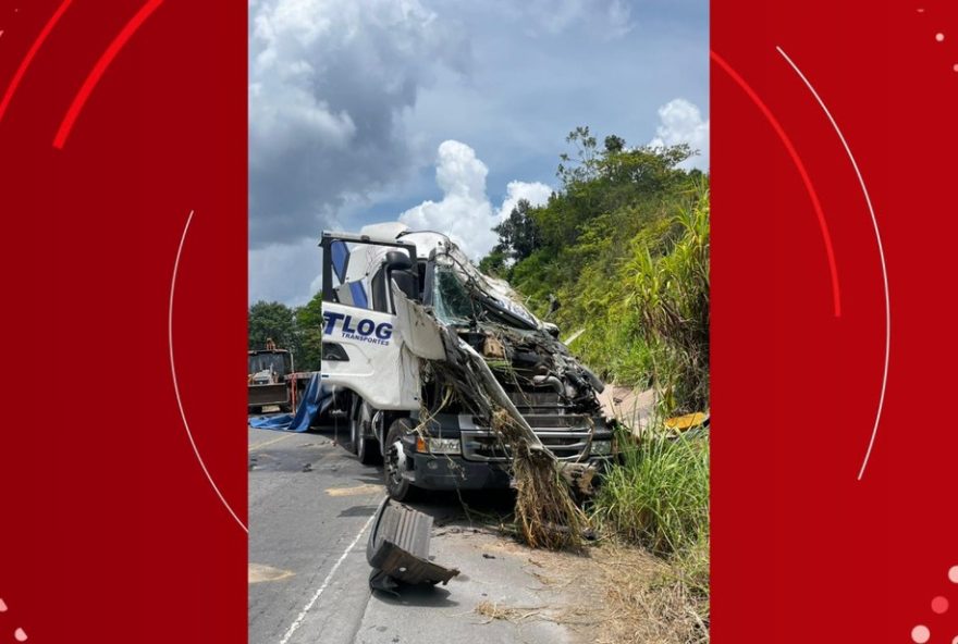 tragedia-no-transito3A-motorista-morre-em-acidente-na-br-1012C-sul-da-bahia2C-reforcando-a-importancia-da-seguranca-viaria