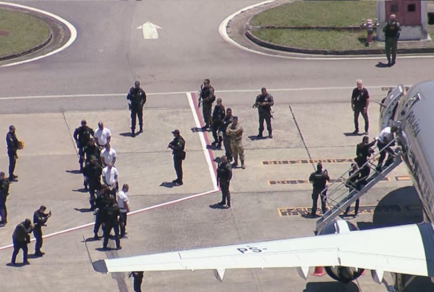 transferencia-de-lideres-do-cv-para-presidios-federais-visa-desarticular-faccao-criminosa-no-rio-de-janeiro-e-reforcar-seguranca-publica