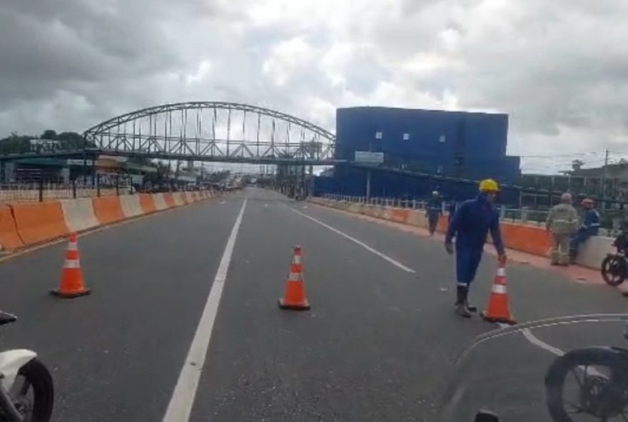 transito-em-belem-interditado-apos-risco-de-queda-de-passarela
