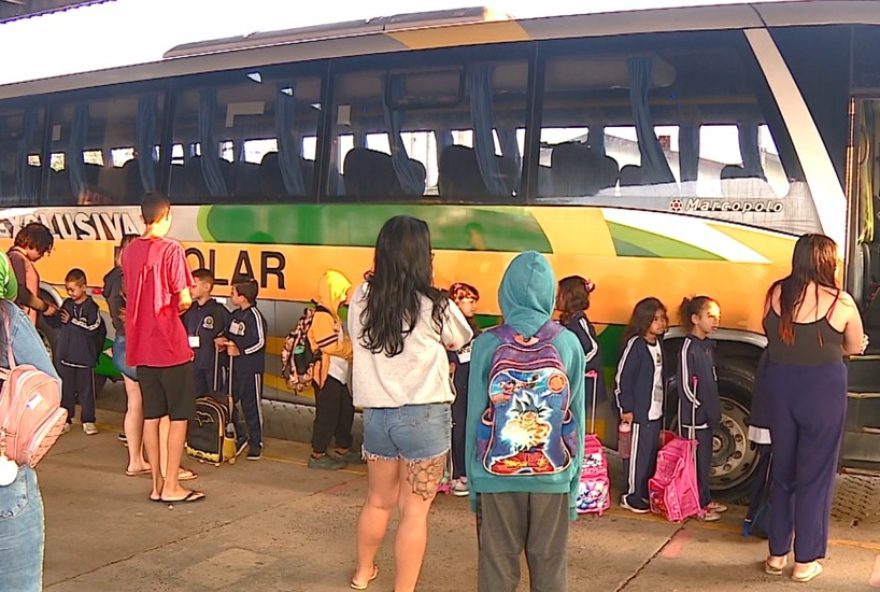 transporte-de-alunos-gera-polemica-em-campinas3A-custo-mensal-de-r24-336.9662C84-e-impacto-educacional