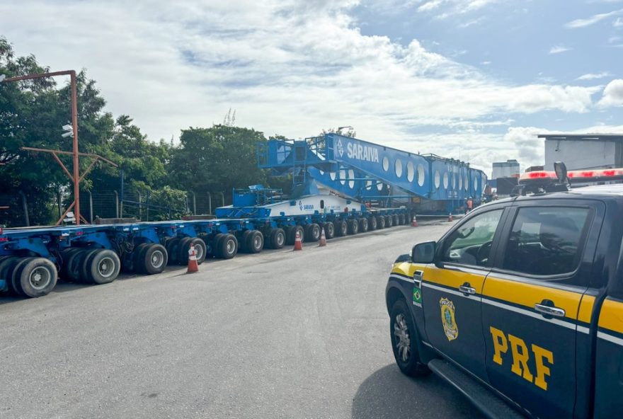 transporte-de-transformador-de-250-toneladas-entre-pernambuco-e-paraiba-atrasa-e-deve-ser-concluido-na-segunda-feira2C-diz-prf