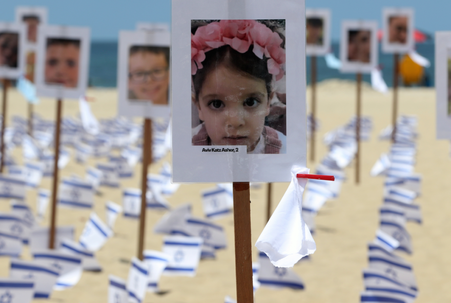 ONG Rio de Paz realizou ato, para homenagear as vítimas israelenses e pedir a libertação dos reféns levados para a Faixa de Gaza.
(Foto: Reprodução/ Agência Brasil)