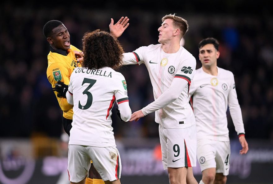 treinador-do-chelsea-critica-liam-delap-por-expulsao-22merecida223A-22joga-no-seu-proprio-mundo22